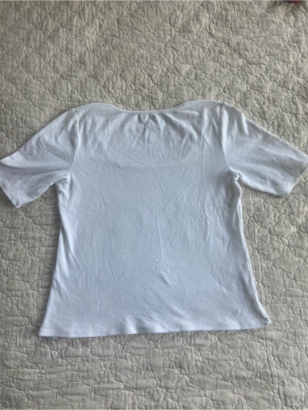 Banana Republic White Scoop Neck Short Sleeve Tee - Picture 4 of 8